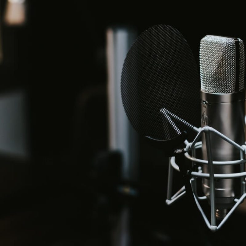 creative podcast template video img